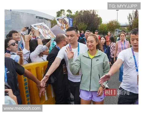 足球明星们齐聚一堂为球迷送上生日祝福精彩瞬间回顾 足球明星们齐聚一堂为球迷送上生日祝福精彩瞬间回顾