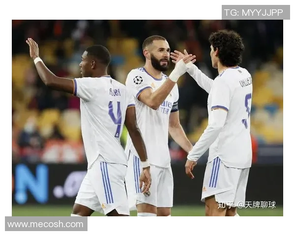 银河战舰中的足球巨星如何在绿茵场上闪耀光芒与荣耀 银河战舰中的足球巨星如何在绿茵场上闪耀光芒与荣耀